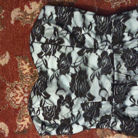 Vintage 2000s sweetheart lace prom dress - Picture 2 of 10